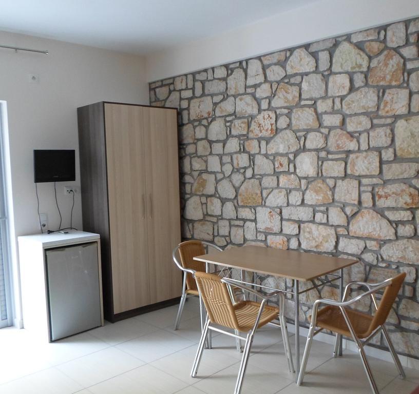 Riviera Rooms Химара Номер фото