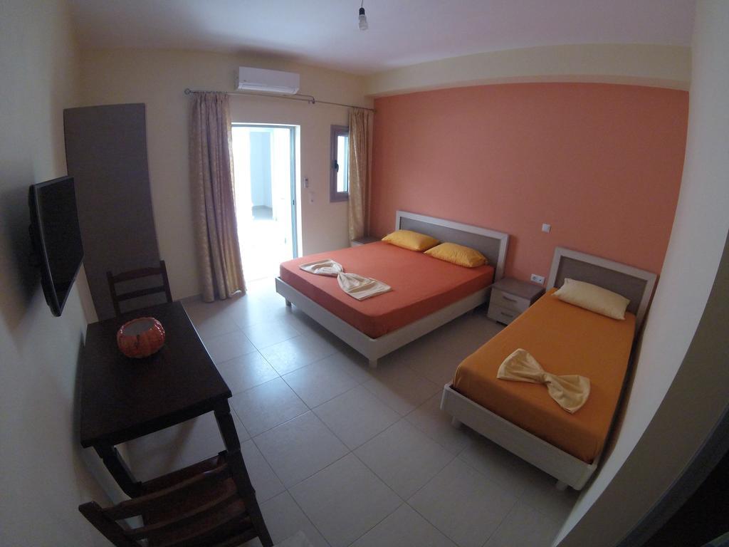 Riviera Rooms Химара Экстерьер фото