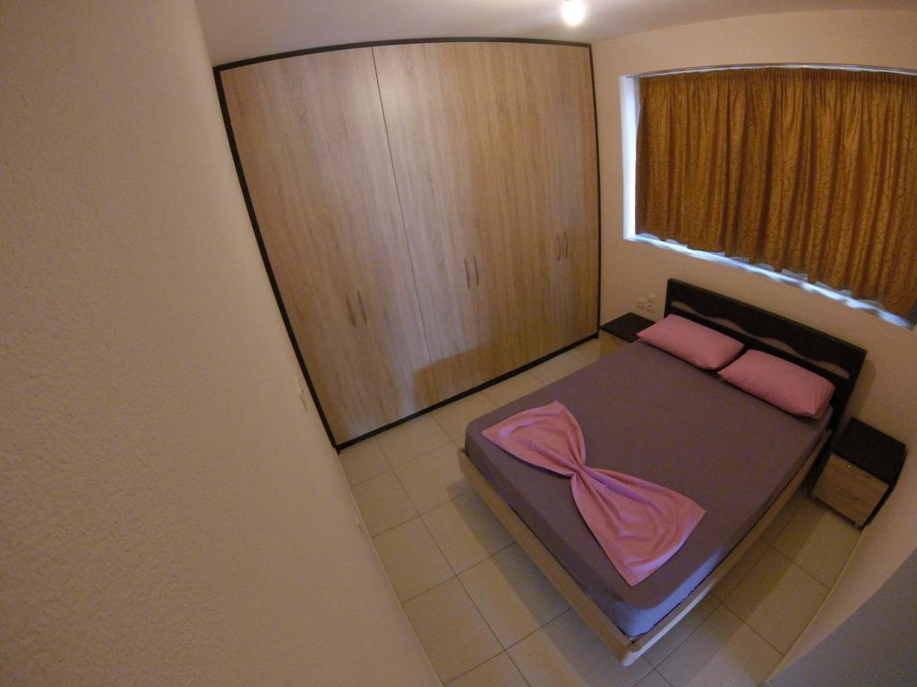 Riviera Rooms Химара Экстерьер фото