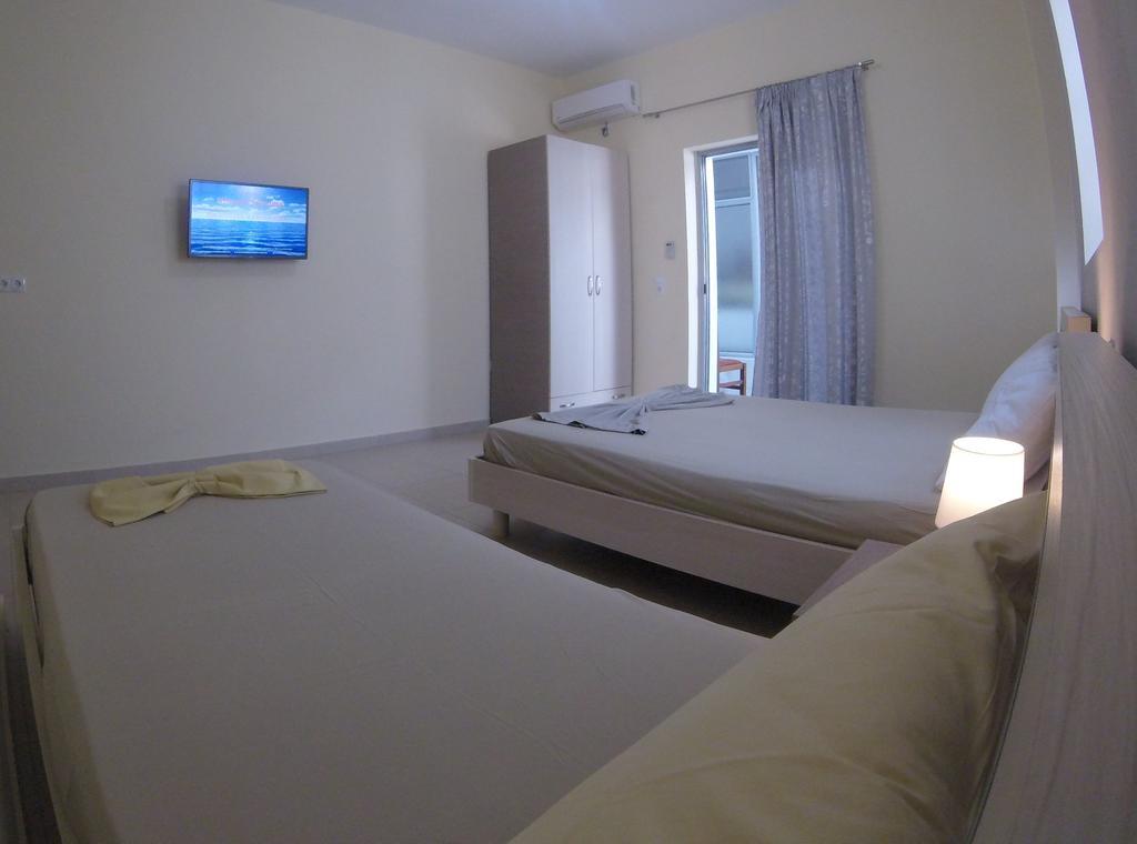 Riviera Rooms Химара Экстерьер фото
