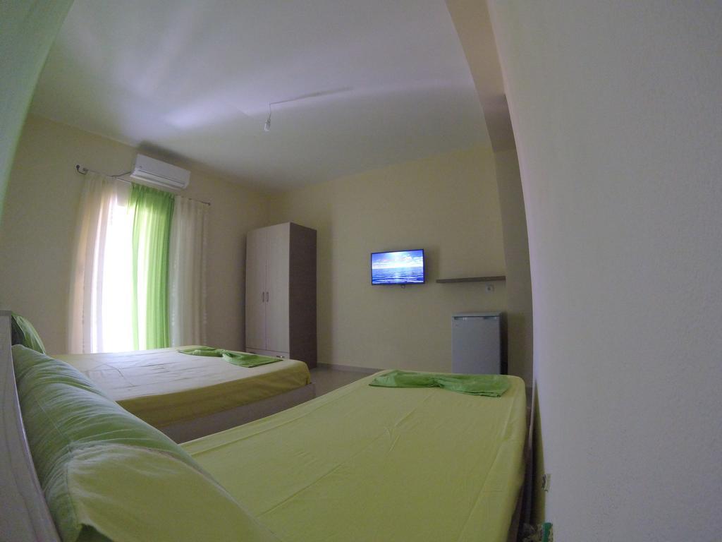 Riviera Rooms Химара Экстерьер фото